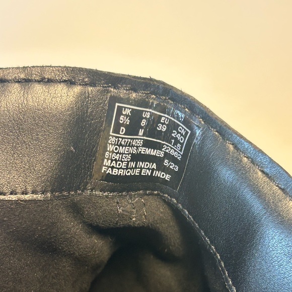 Clark’s Cologne Strap Black Leather Boots Size 8M - Picture 2 of 9
